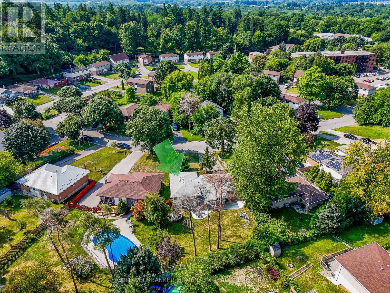Photo 3 of 30 Ashton Drive, Norfolk ON