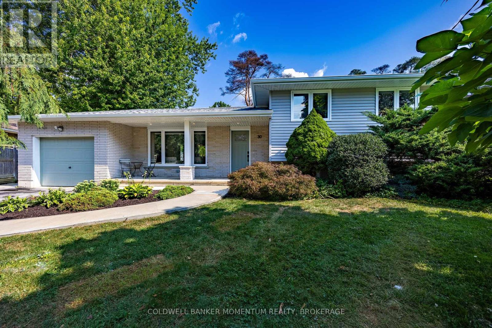 Photo 7 of 30 Ashton Drive, Norfolk ON