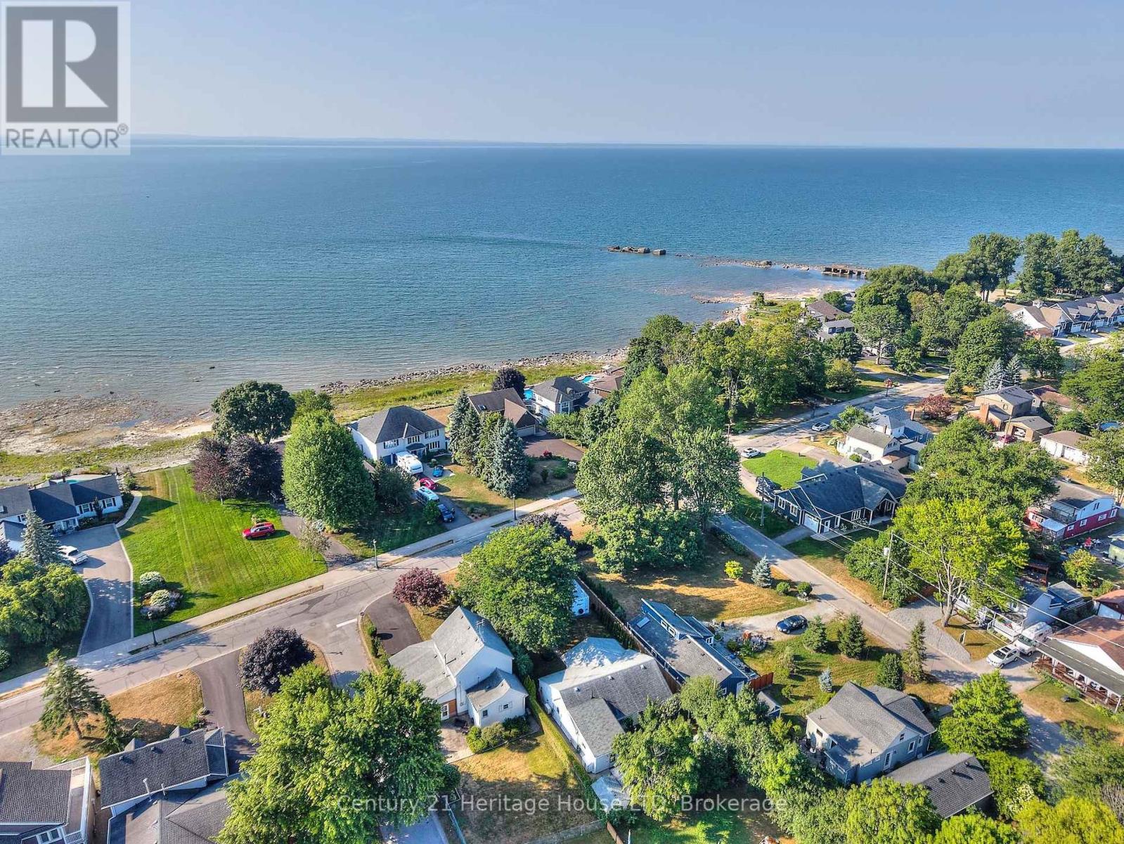 Photo 48 of 662 Lakeshore Road W, Fort Erie ON