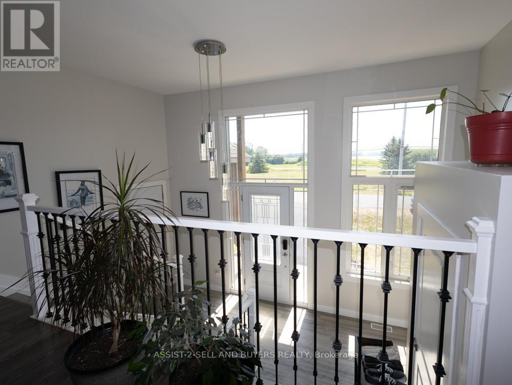 Photo 4 of 15765 Manning Road, South Stormont ON