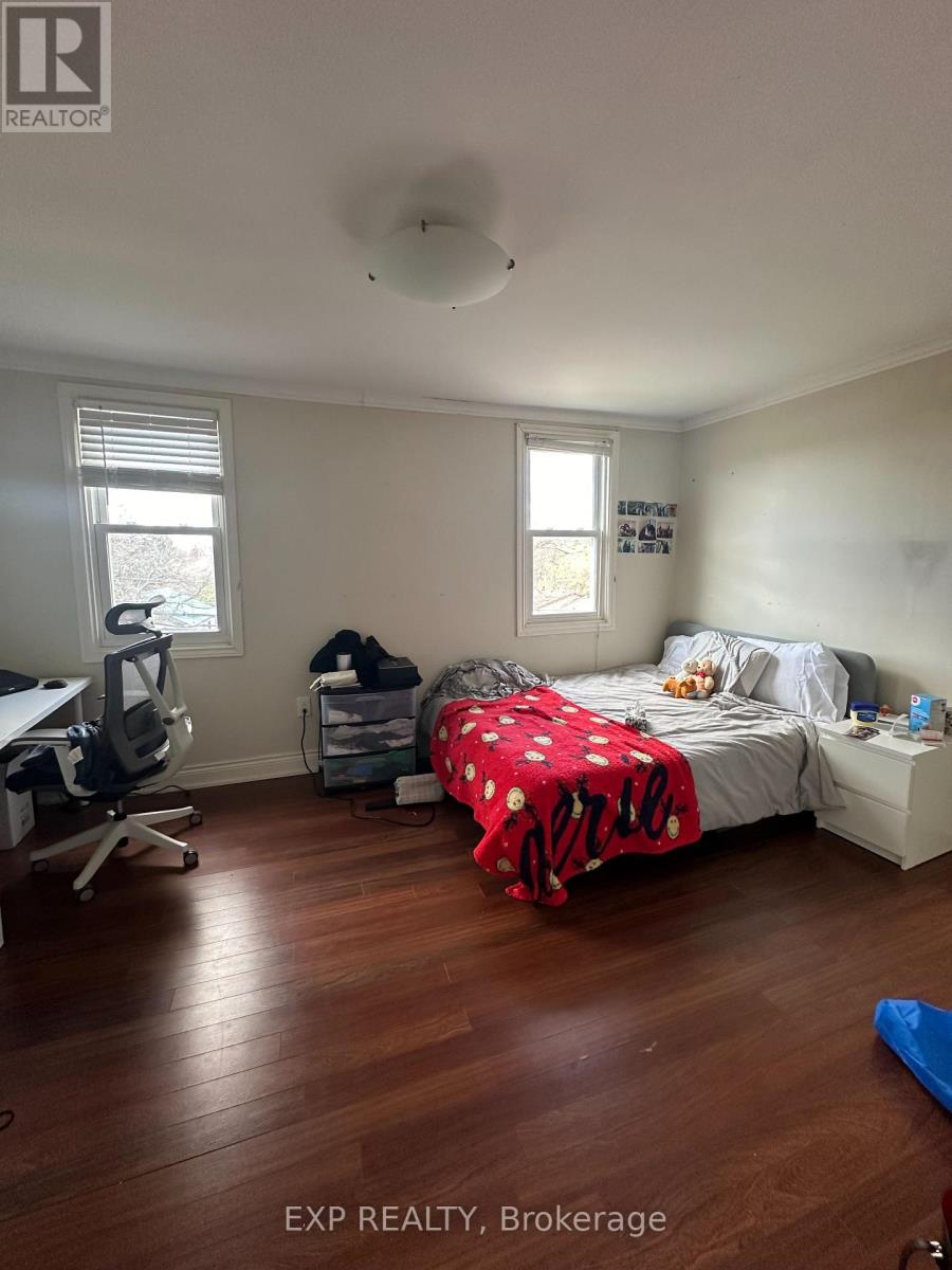Photo 1 of 215 Emerson Street, Hamilton ON