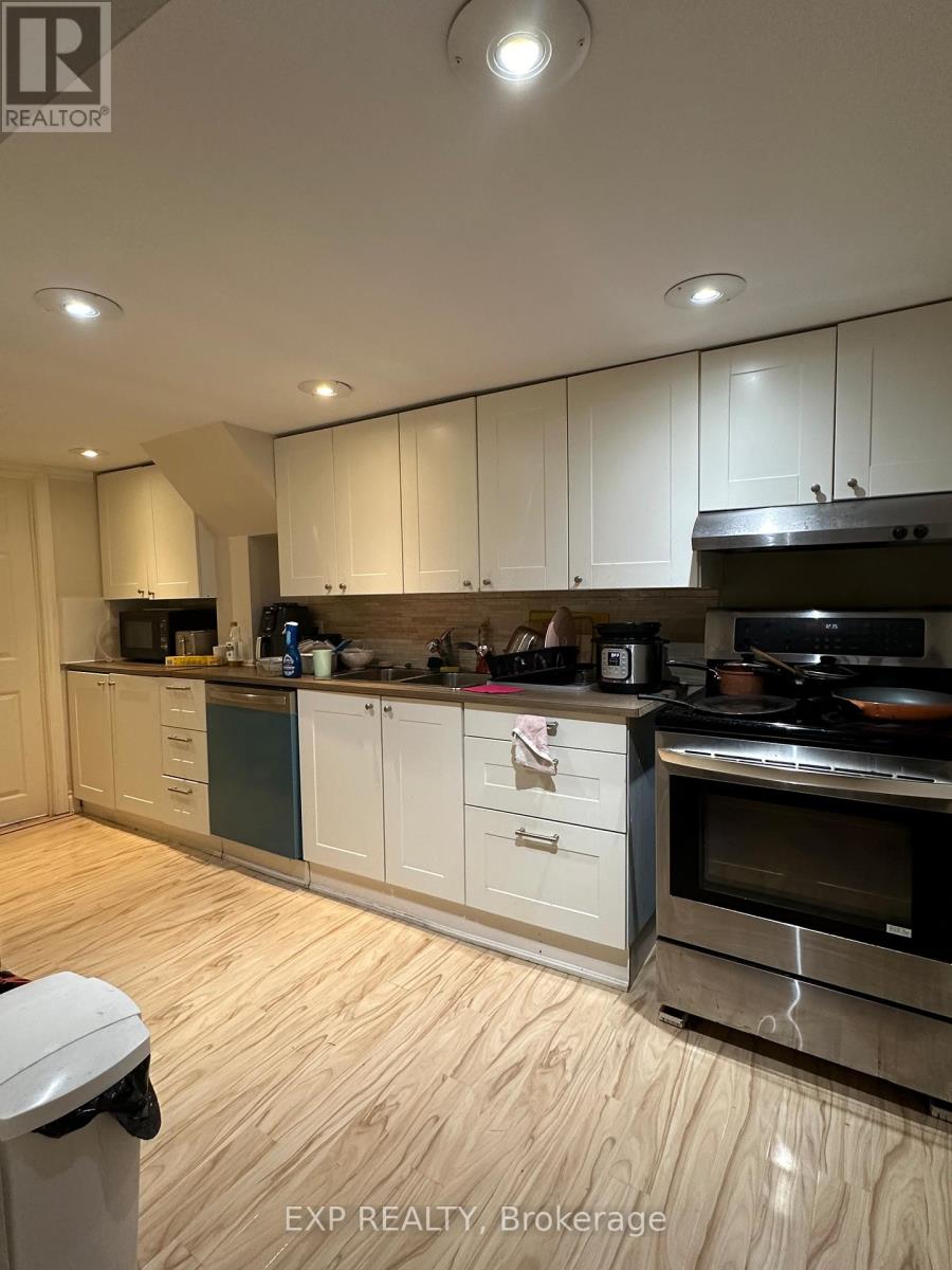 Photo 5 of 215 Emerson Street, Hamilton ON