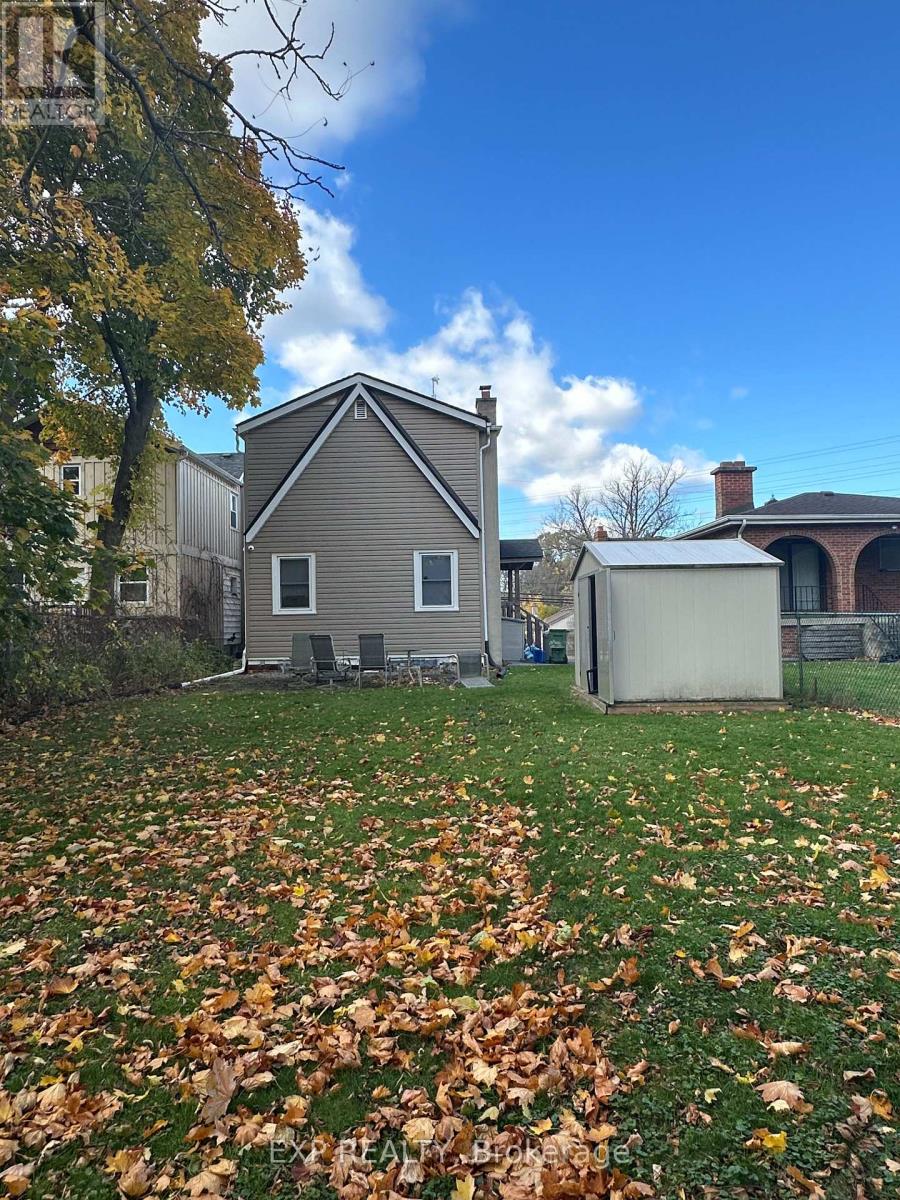 Photo 15 of 215 Emerson Street, Hamilton ON