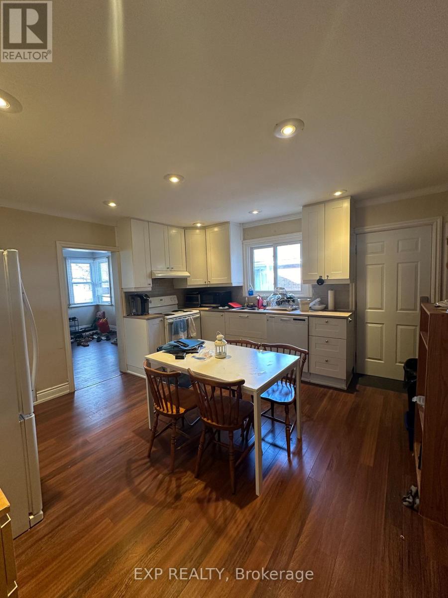 Photo 2 of 215 Emerson Street, Hamilton ON