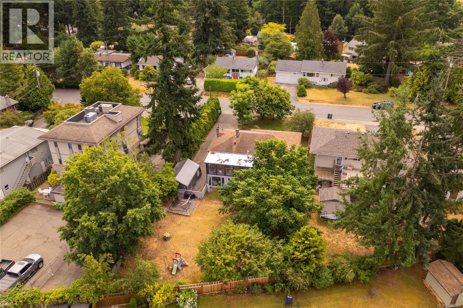 Photo 11 of 1616 Morey Rd, Nanaimo BC