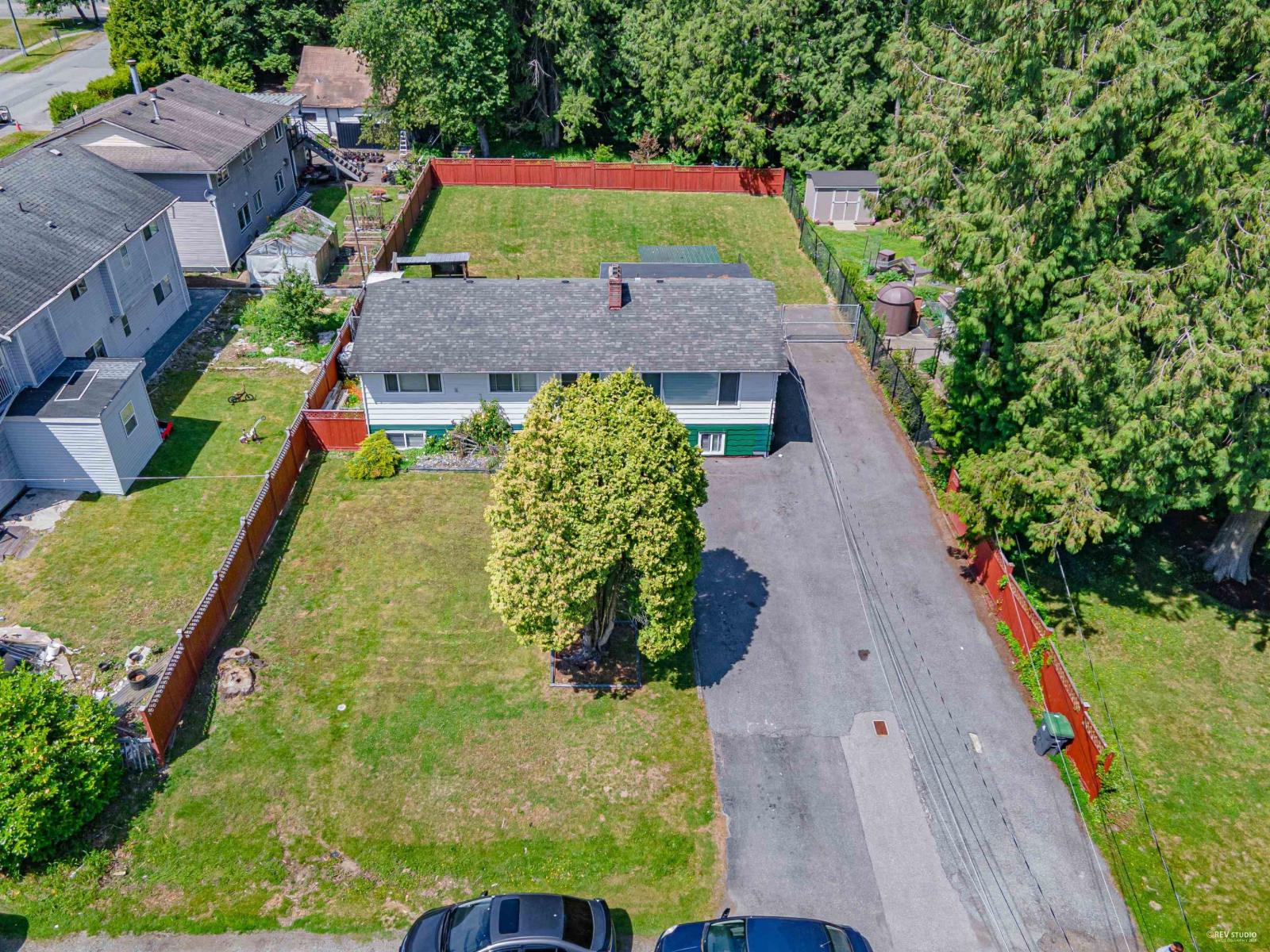 Photo 8 of 13733 67 A Avenue, Surrey BC