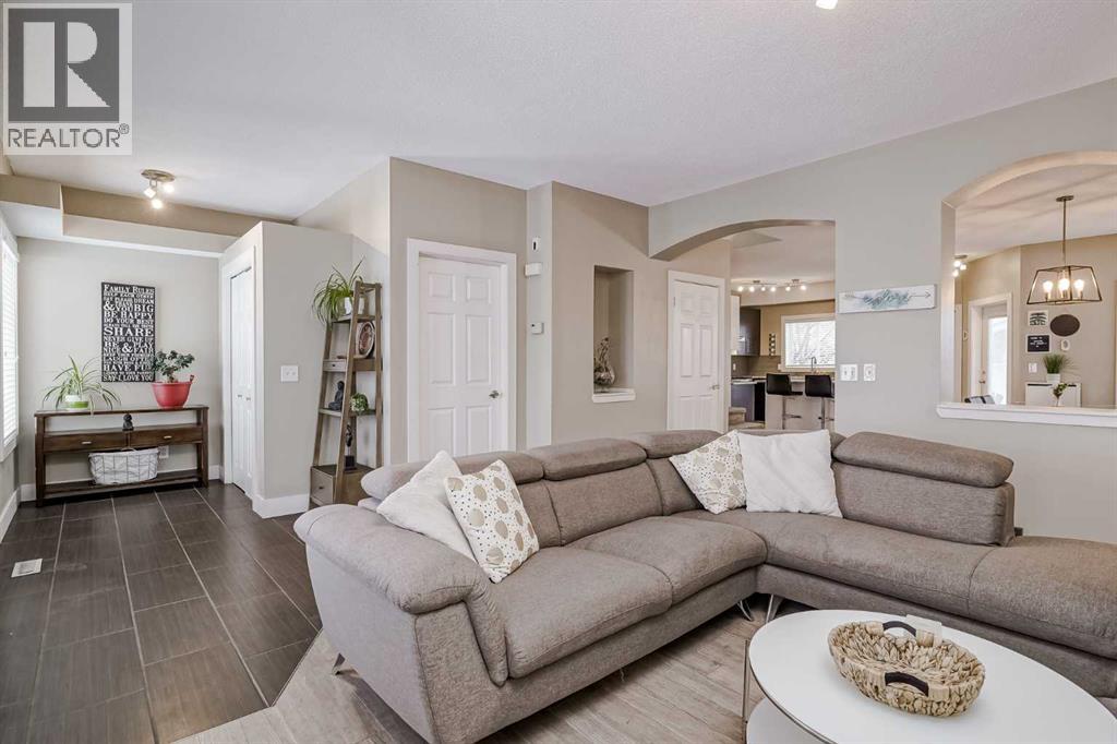 Single Family House for Sale in  Chaparral Ridge Circle SE Chaparral Calgary 
