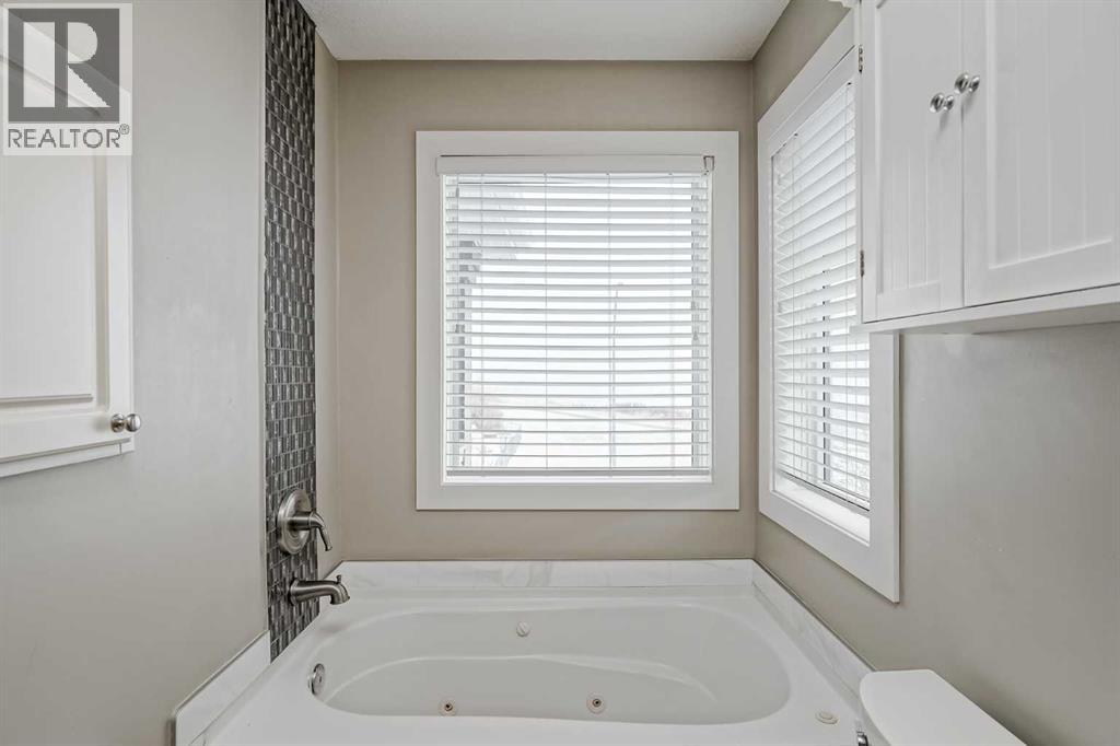 Single Family House for Sale in  Chaparral Ridge Circle SE Chaparral Calgary 