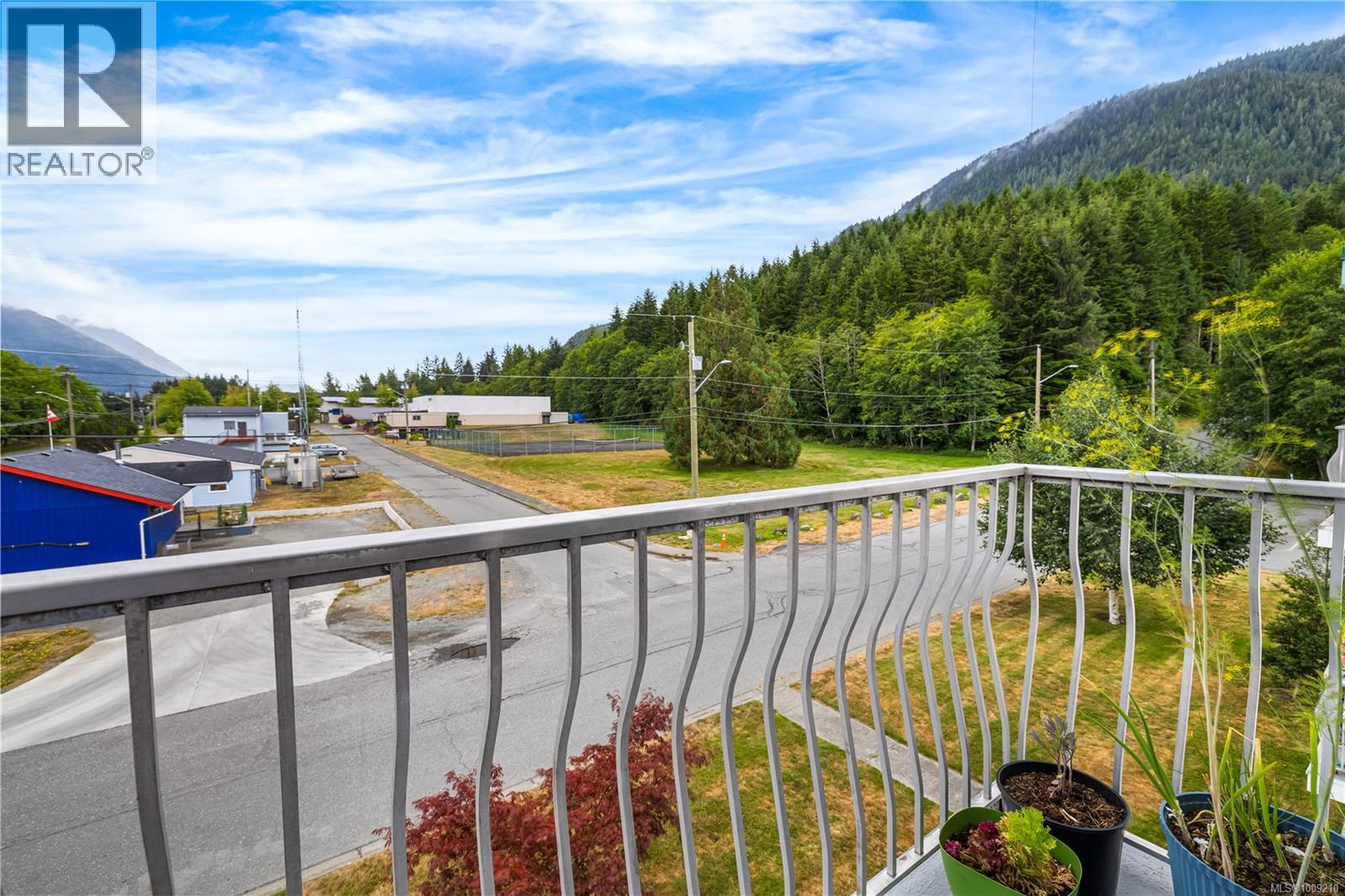 Photo 2 of 305 611 Macmillan Dr, Sayward BC