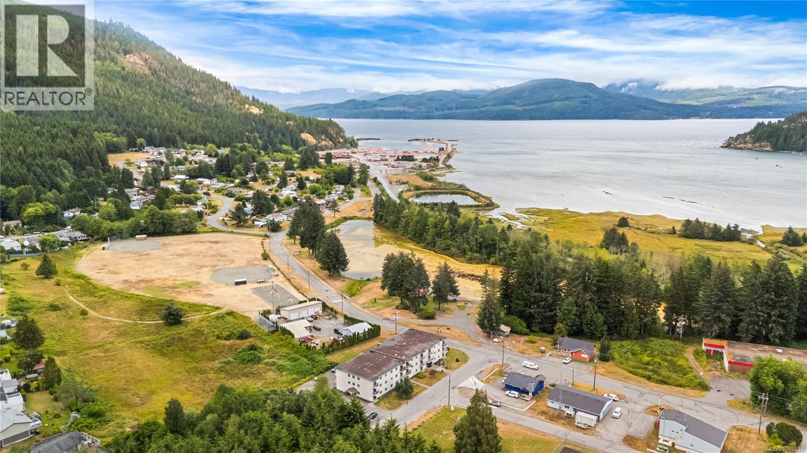 Photo 6 of 305 611 Macmillan Dr, Sayward BC