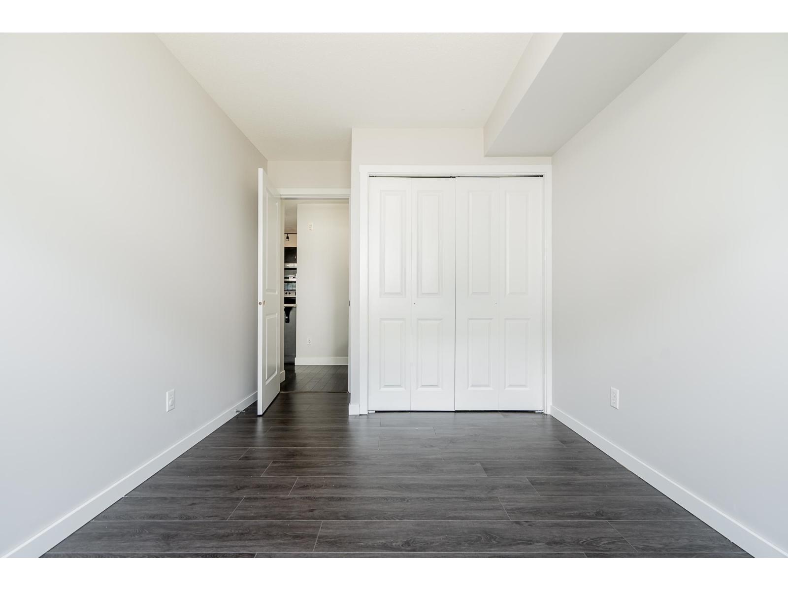 Photo 17 of 207 2038 Sandalwood Crescent, Abbotsford BC