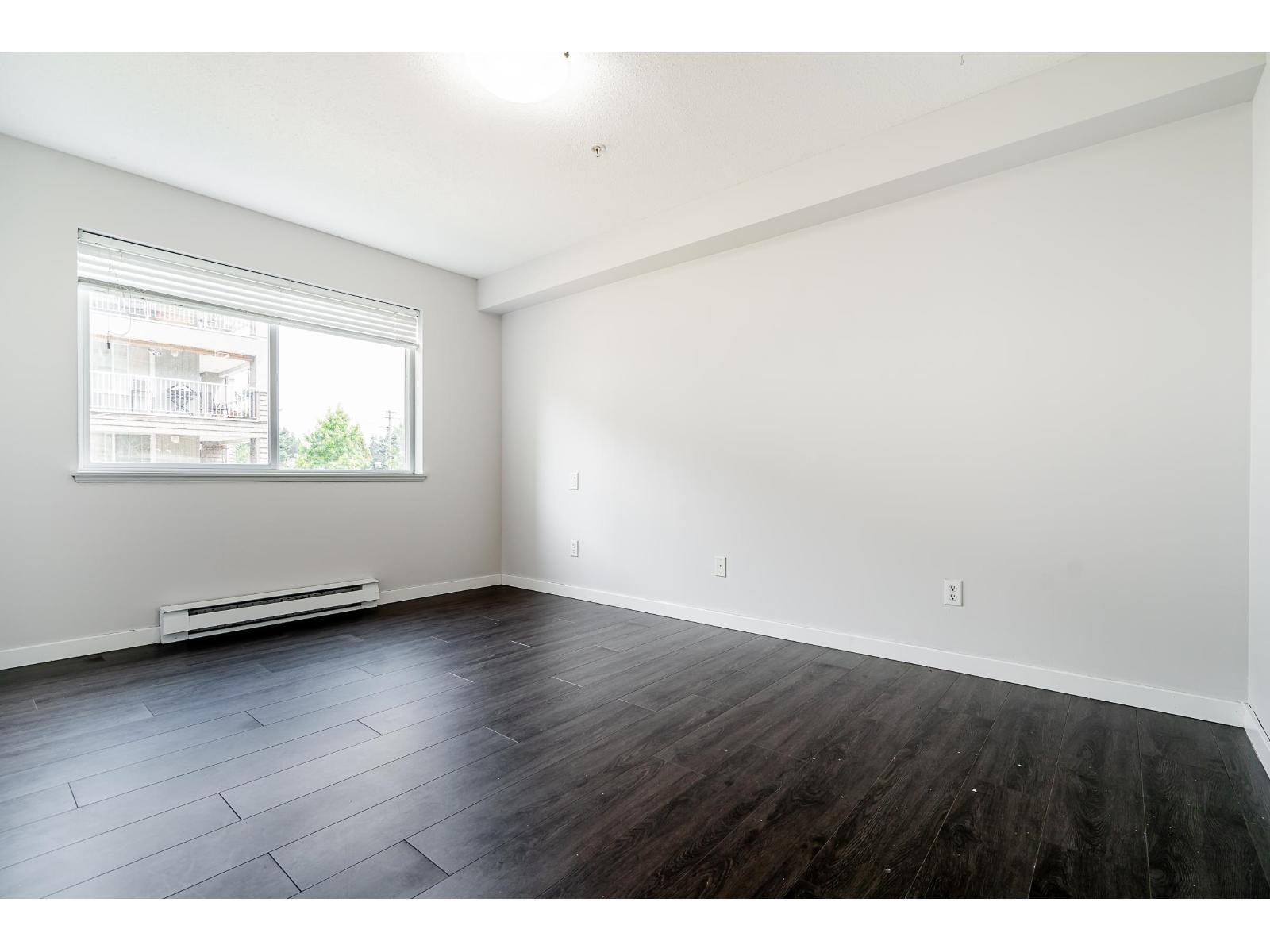 Photo 6 of 207 2038 Sandalwood Crescent, Abbotsford BC