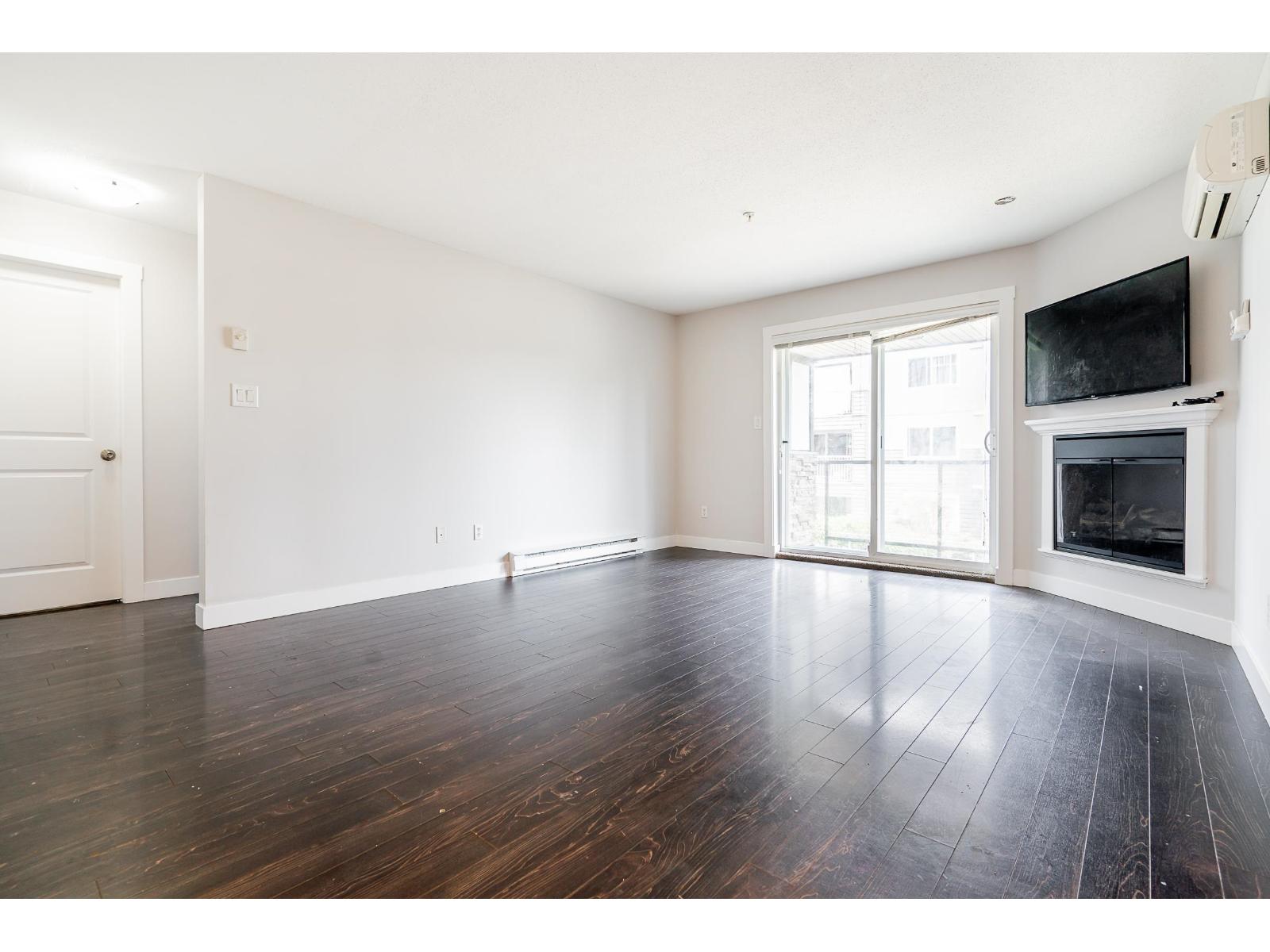 Photo 15 of 207 2038 Sandalwood Crescent, Abbotsford BC