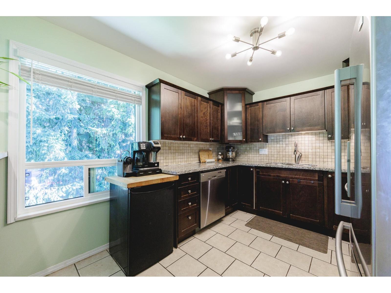 Photo 5 of 715 1350 Vidal Street, White Rock BC