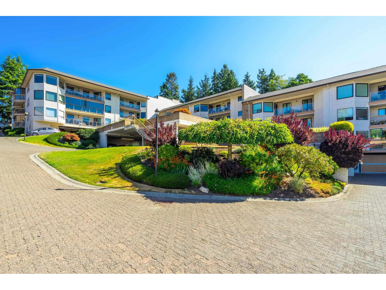 Photo 1 of 715 1350 Vidal Street, White Rock BC