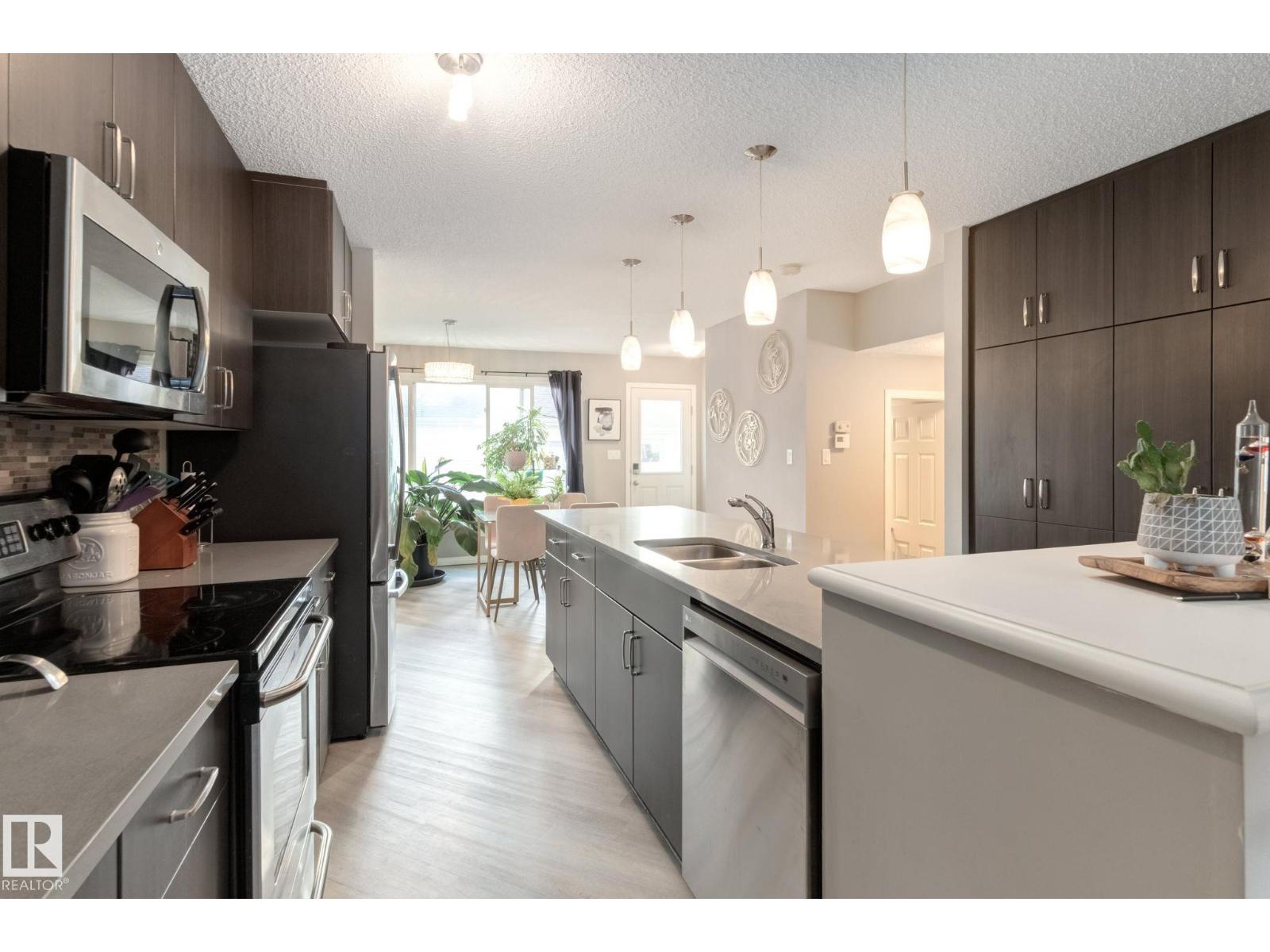 Photo 10 of 1284 Chappelle Bv Sw, Edmonton AB