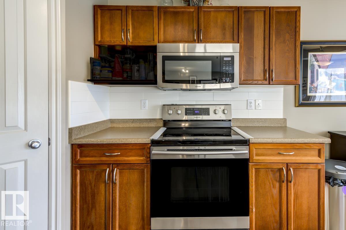 Photo 12 of 8015 Shaske Dr Nw, Edmonton AB