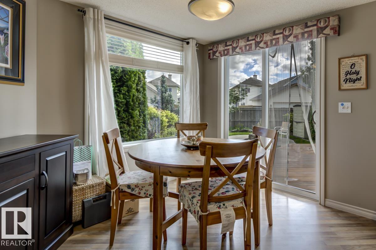 Photo 14 of 8015 Shaske Dr Nw, Edmonton AB