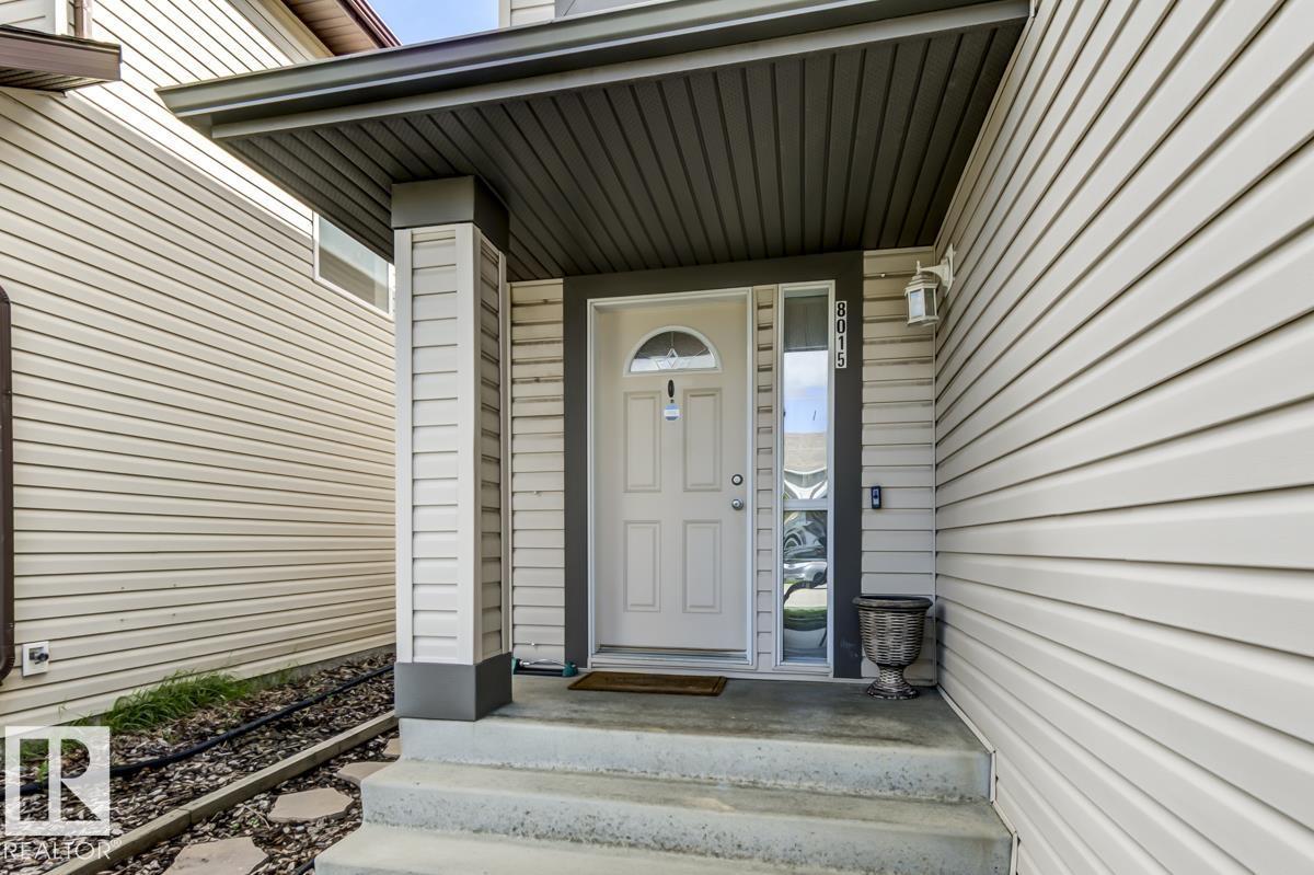 Photo 2 of 8015 Shaske Dr Nw, Edmonton AB