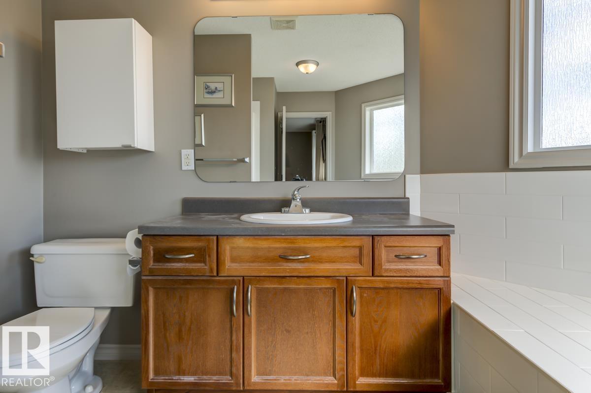 Photo 31 of 8015 Shaske Dr Nw, Edmonton AB