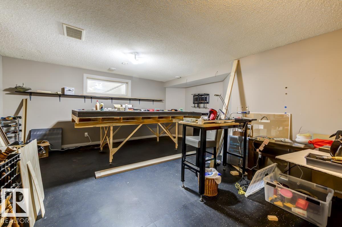 Photo 38 of 8015 Shaske Dr Nw, Edmonton AB