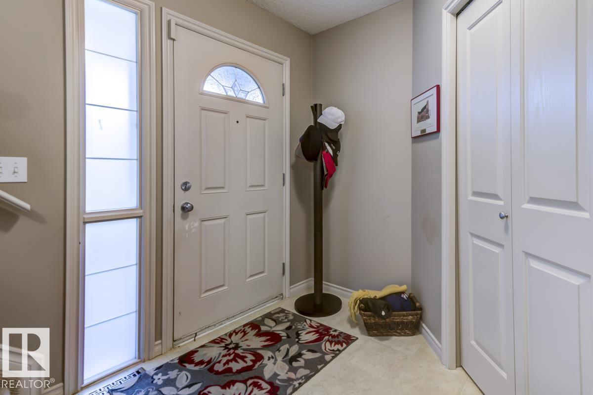 Photo 4 of 8015 Shaske Dr Nw, Edmonton AB