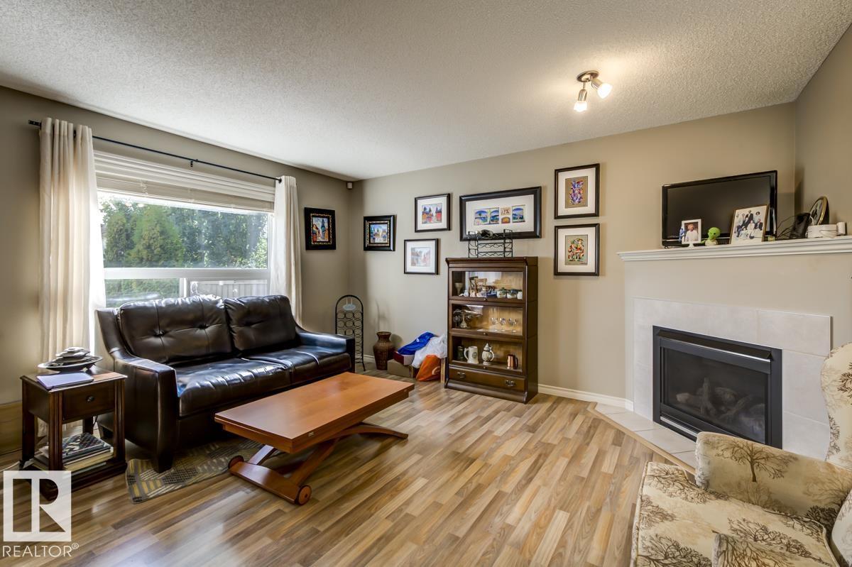 Photo 5 of 8015 Shaske Dr Nw, Edmonton AB
