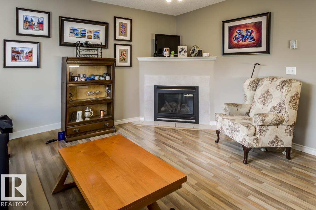 Photo 6 of 8015 Shaske Dr Nw, Edmonton AB