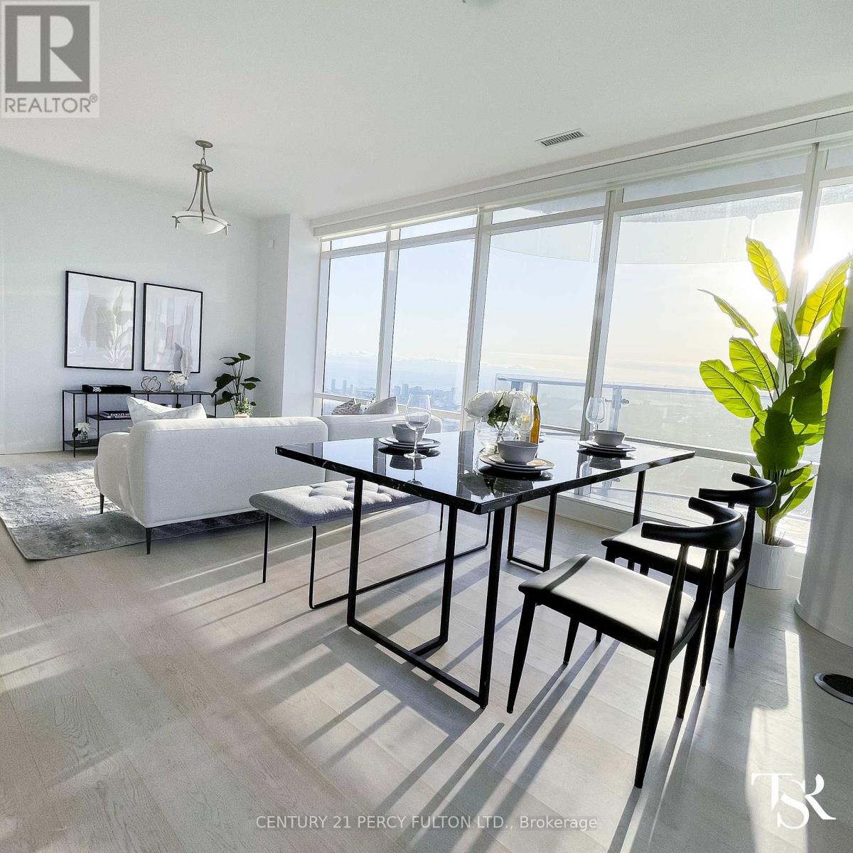 Photo 4 of 7206 1 Bloor Street E, Toronto ON