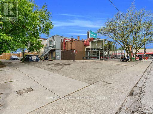 Photo 24 of 1471 Eglinton Avenue W, Toronto ON