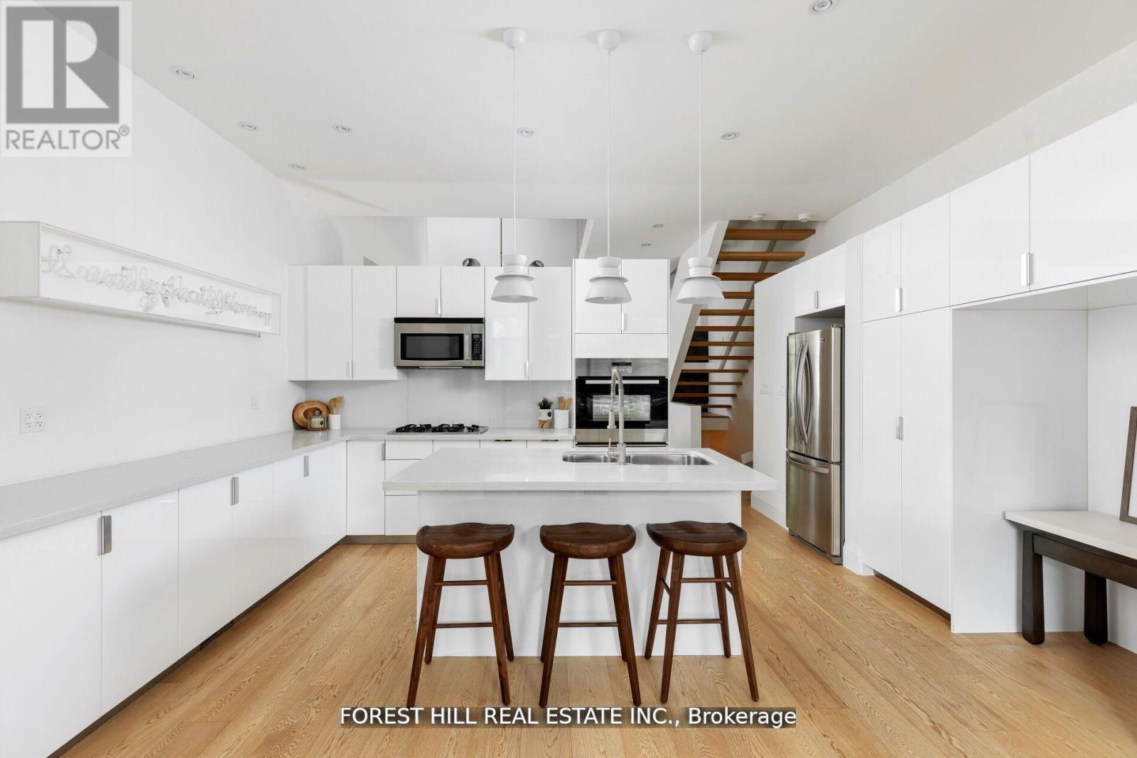 Photo 13 of 49 Brookfield Street, Toronto ON