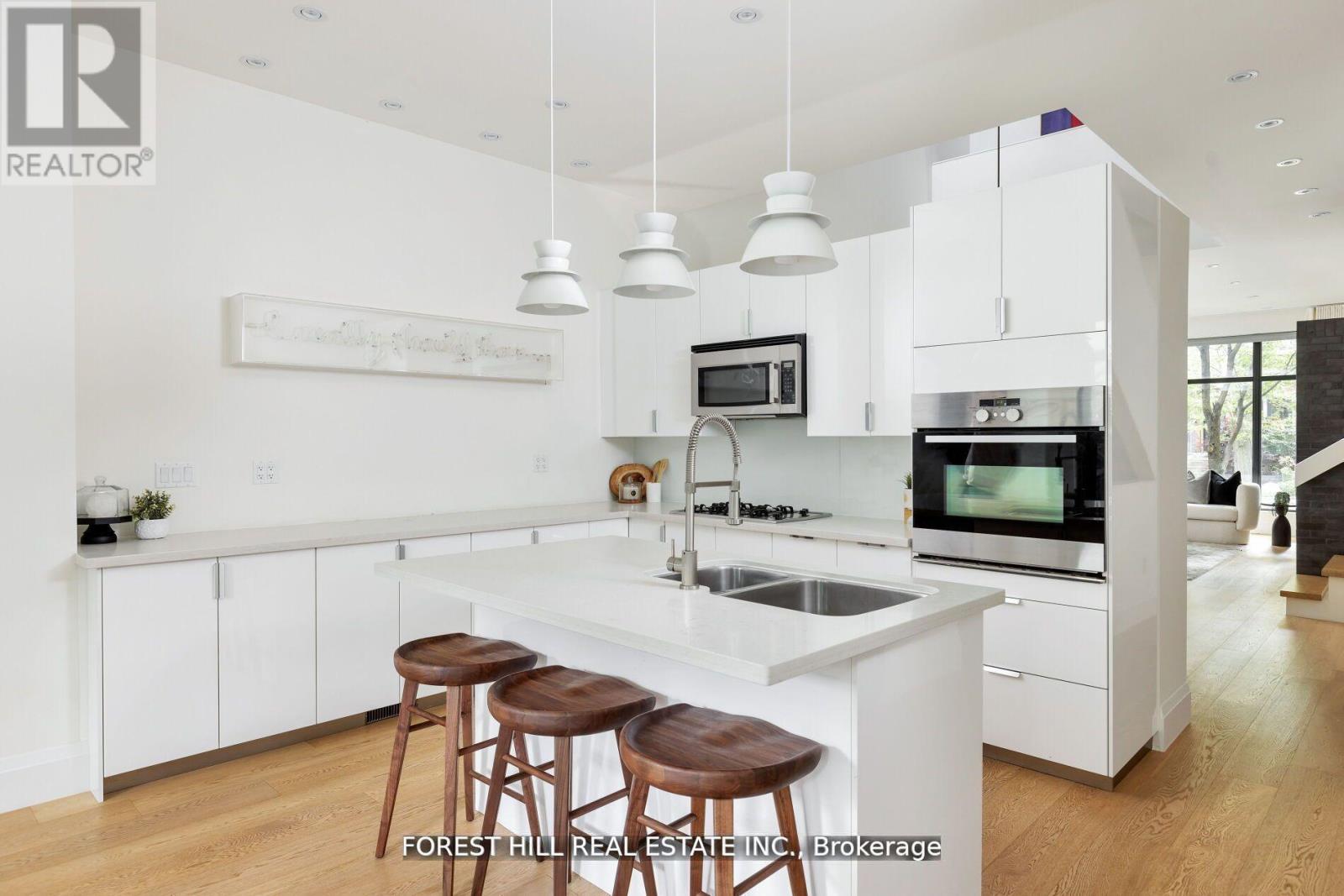 Photo 14 of 49 Brookfield Street, Toronto ON