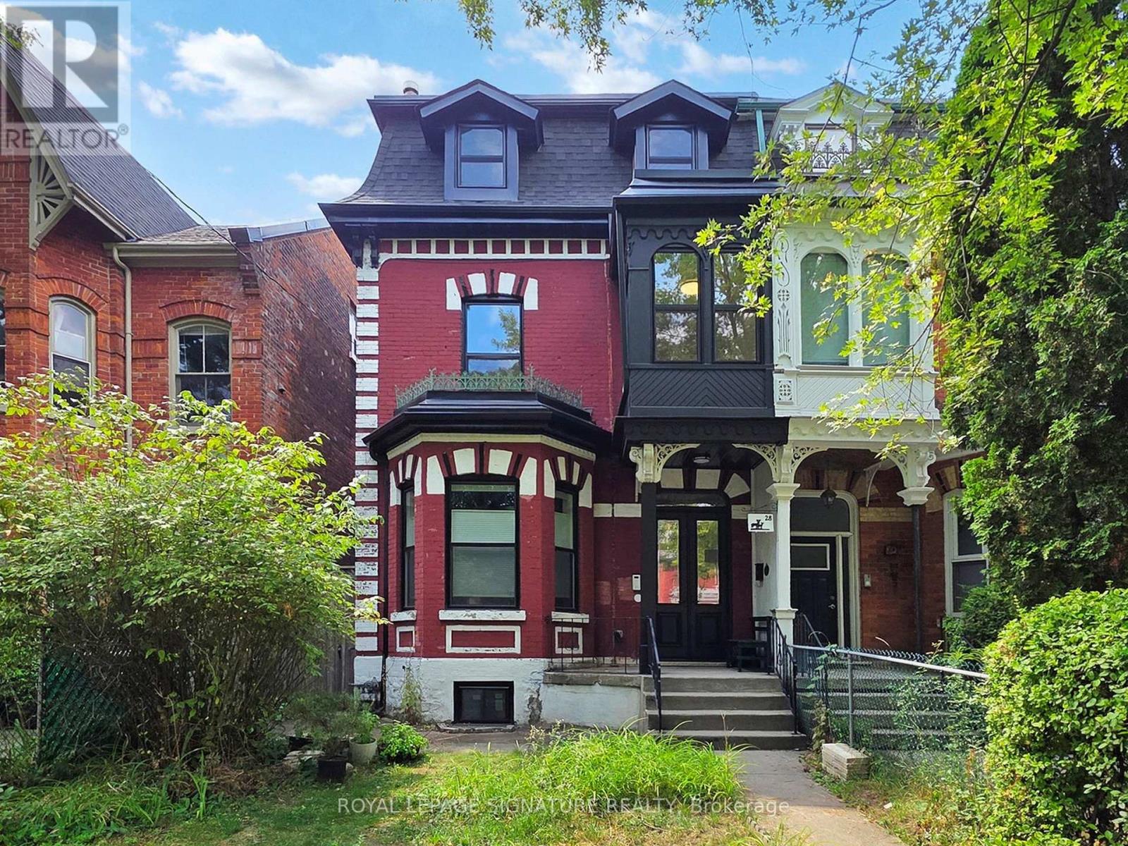 Photo 25 of 3 28 Beaconsfield Avenue, Toronto ON