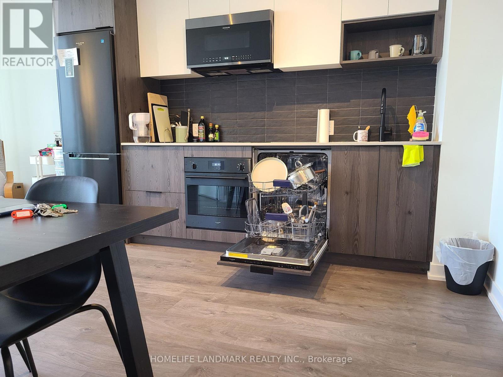 Photo 8 of 403 5 Defries Street, Toronto ON