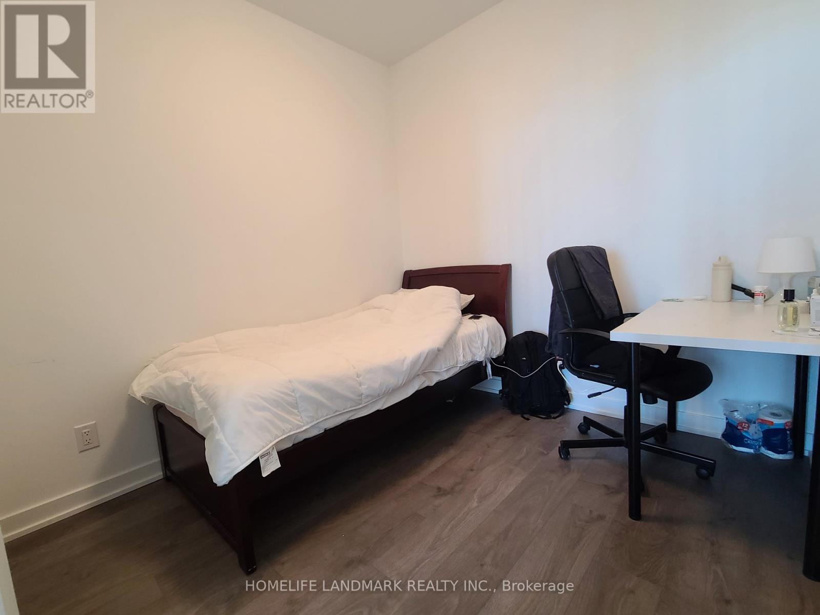 Photo 6 of 403 5 Defries Street, Toronto ON