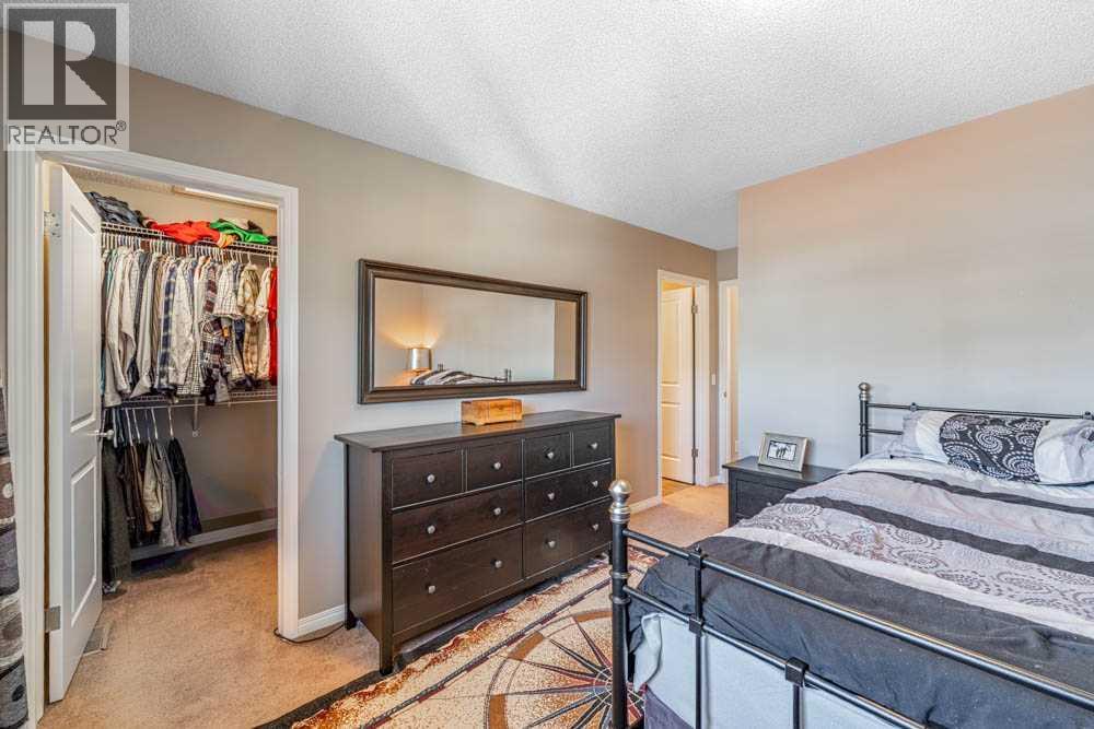 Photo 2 of 48 Fireside Way, Cochrane AB