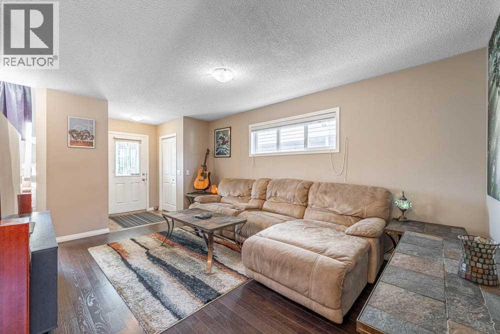 Photo 17 of 48 Fireside Way, Cochrane AB