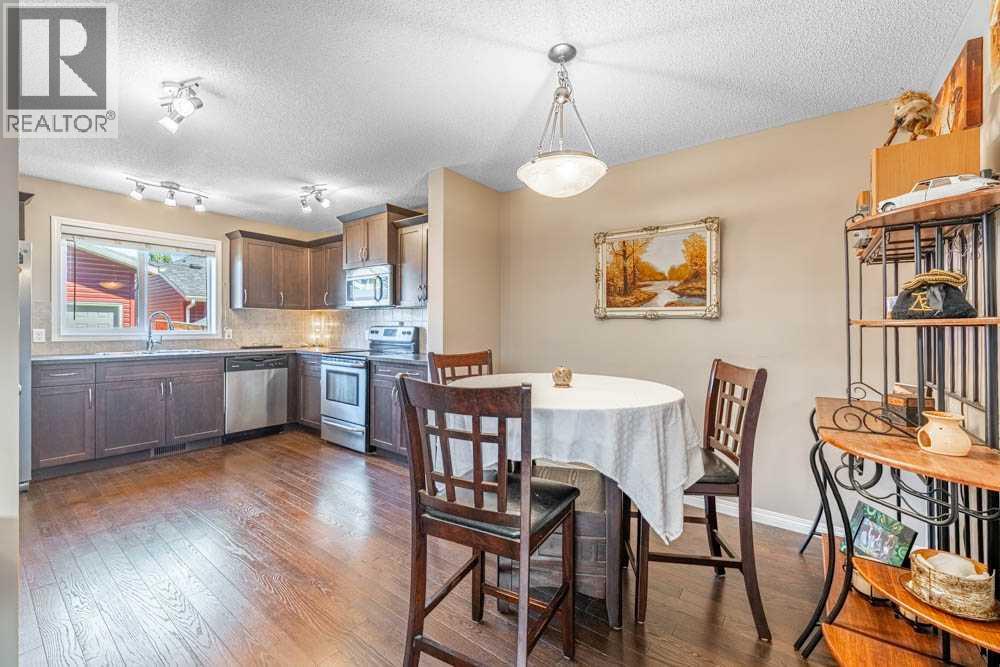 Photo 4 of 48 Fireside Way, Cochrane AB