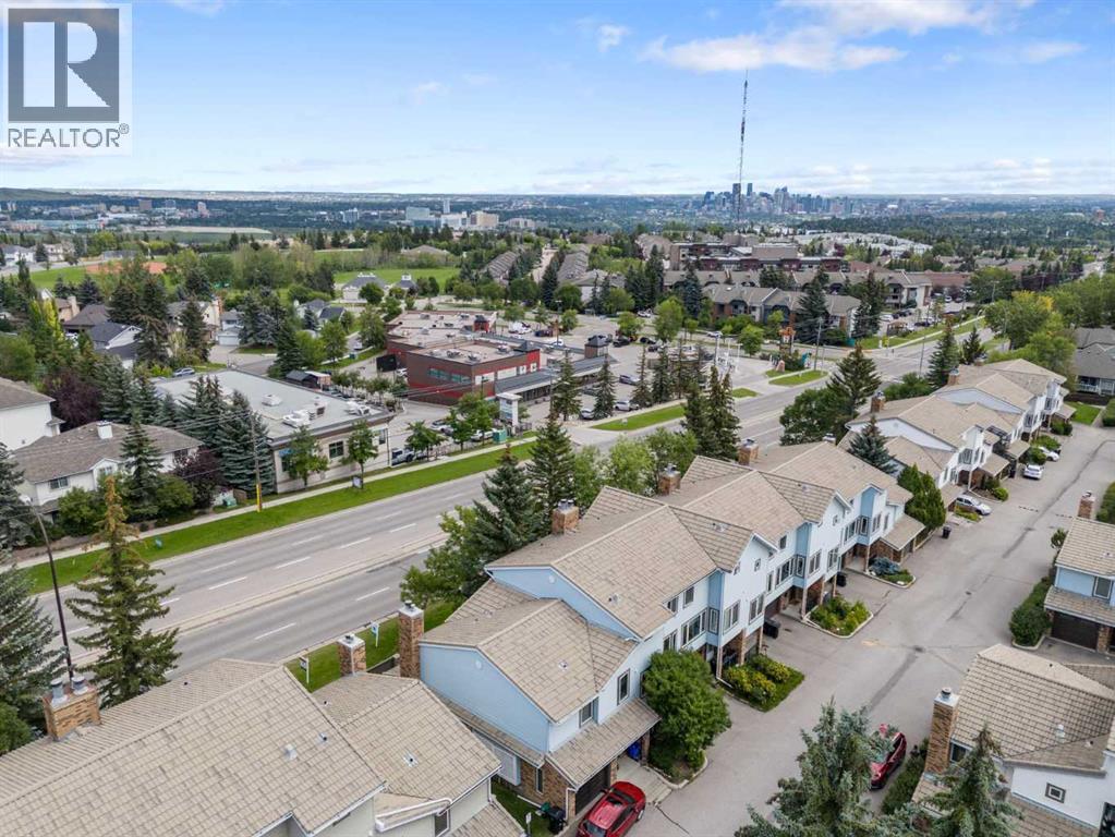 Photo 21 of 22 Coachway Gardens Sw, Calgary AB
