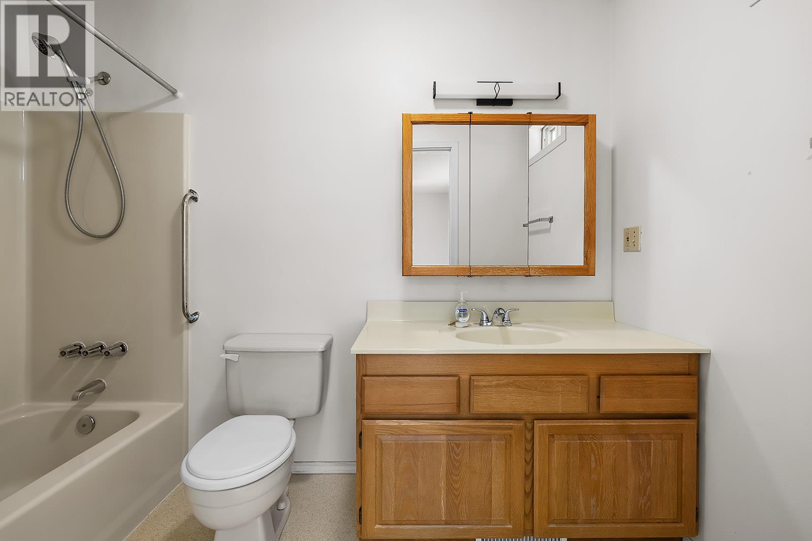 329 6th Ave S Avenue, Creston