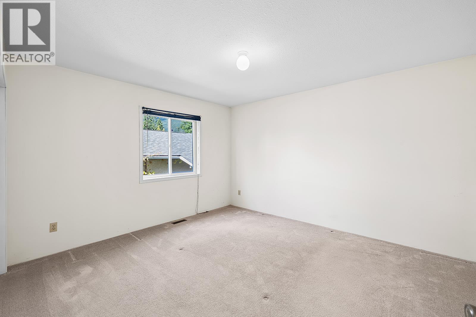 329 6th Ave S Avenue, Creston