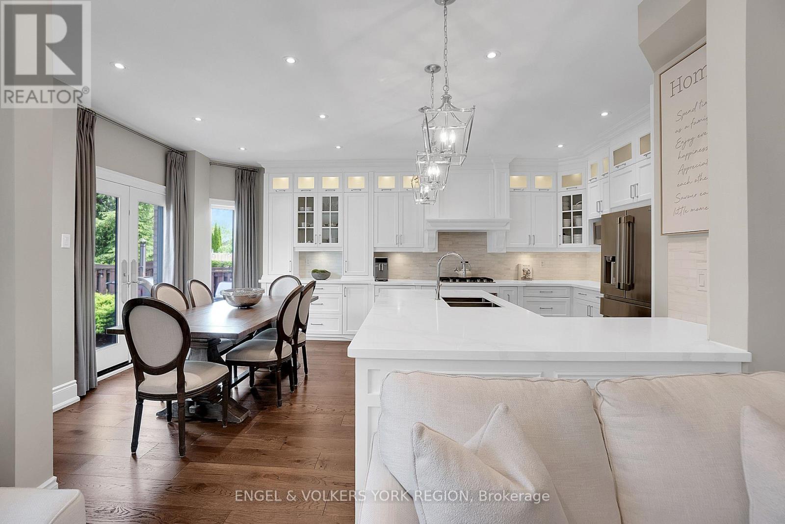 Photo 14 of 151 Glenside Drive, Vaughan ON
