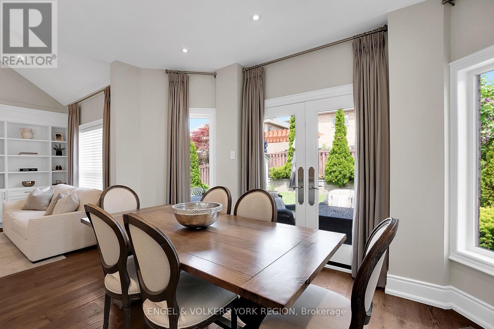 Photo 19 of 151 Glenside Drive, Vaughan ON