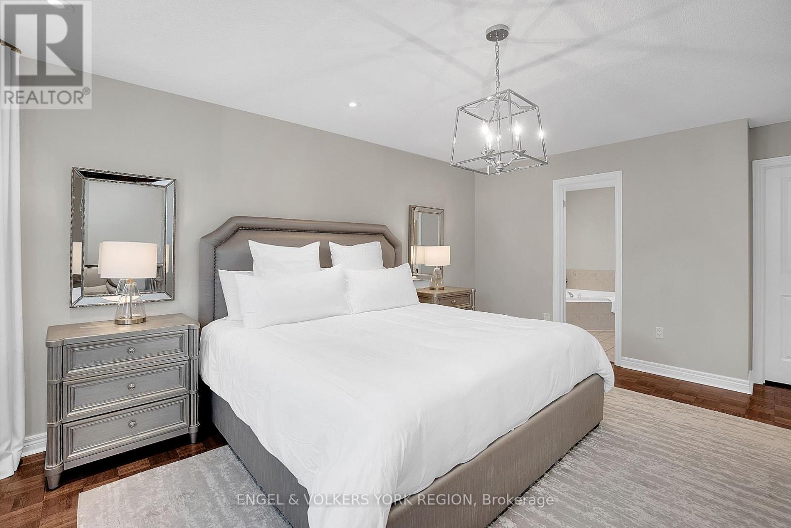 Photo 24 of 151 Glenside Drive, Vaughan ON