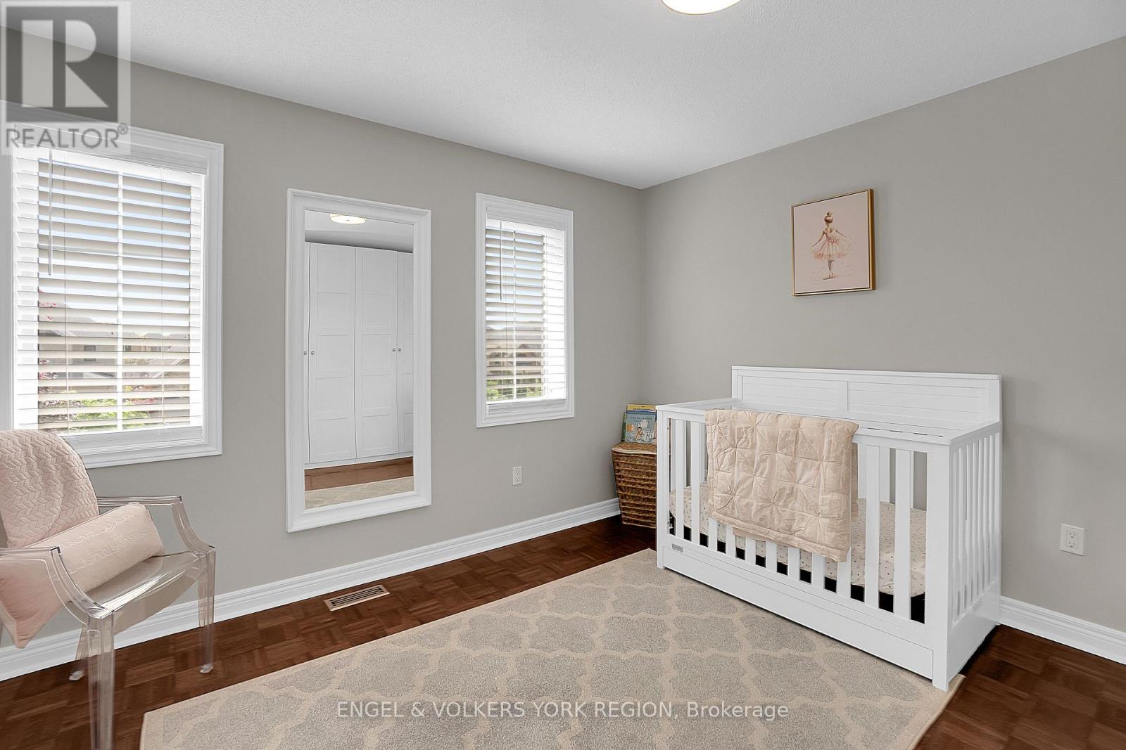 Photo 29 of 151 Glenside Drive, Vaughan ON