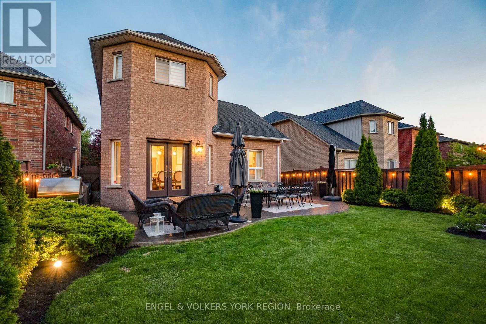 Photo 40 of 151 Glenside Drive, Vaughan ON