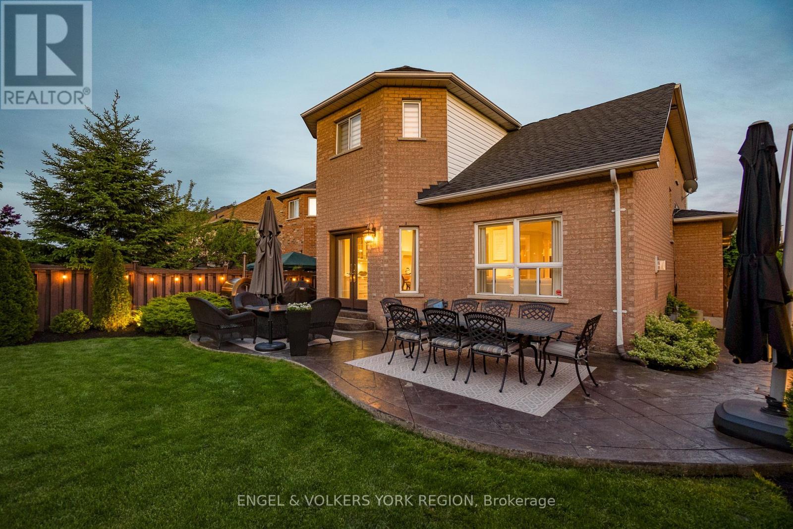 Photo 42 of 151 Glenside Drive, Vaughan ON