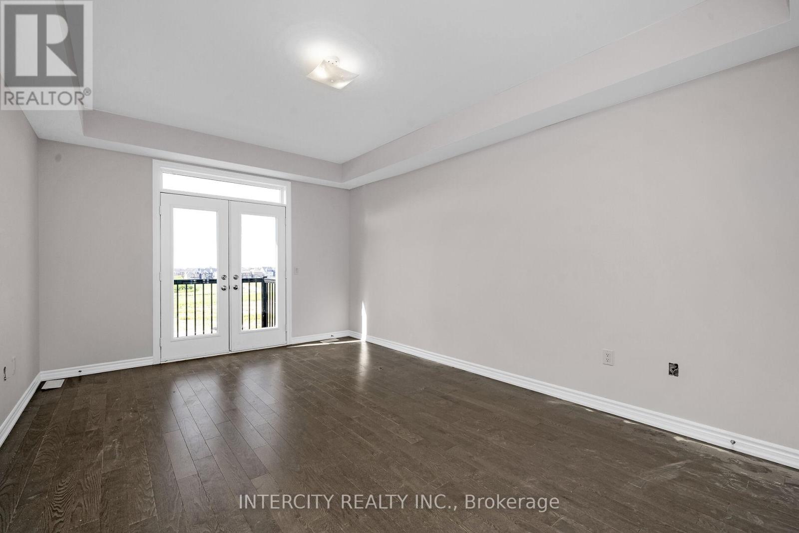 Photo 20 of 83 Puisaya Drive, Richmond Hill ON