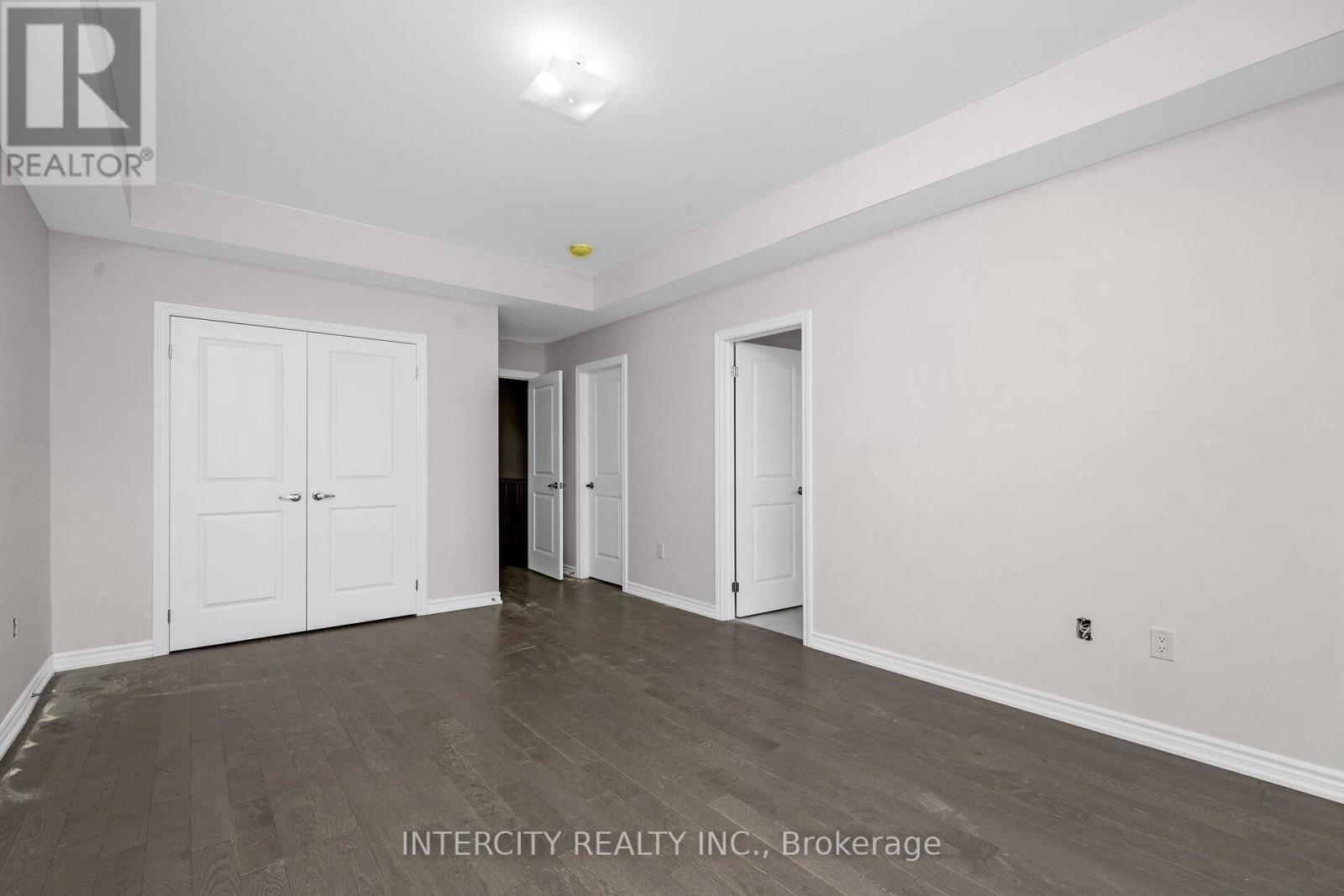 Photo 24 of 83 Puisaya Drive, Richmond Hill ON