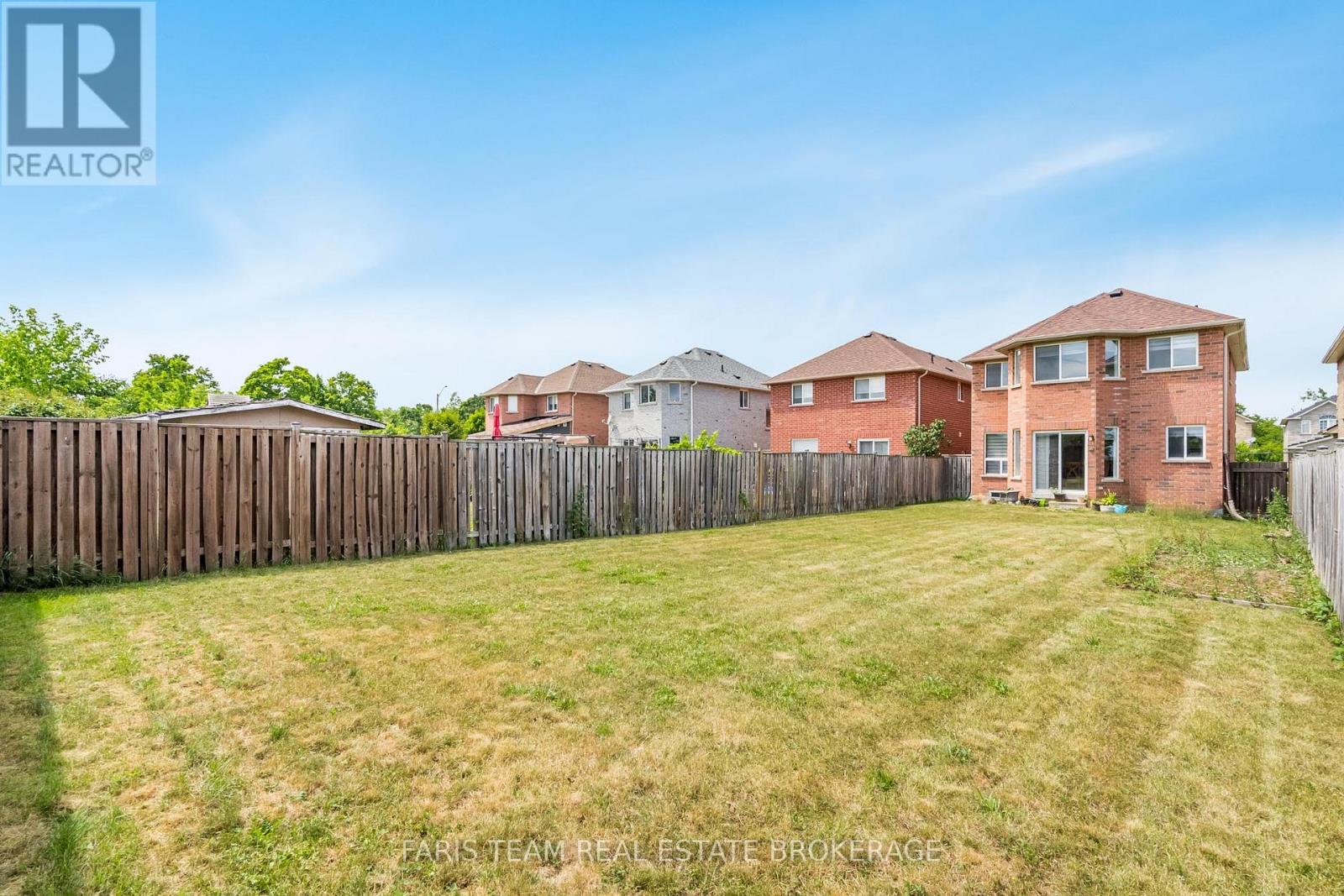 Photo 6 of 1333 Fox Hill Street, Innisfil ON